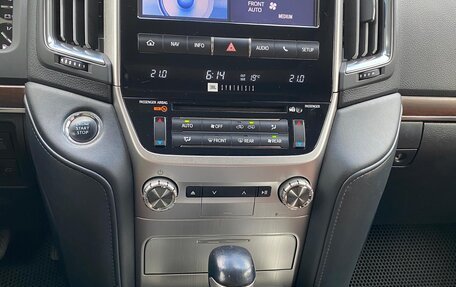 Toyota Land Cruiser 200, 2018 год, 6 800 000 рублей, 15 фотография