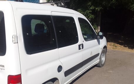 Peugeot Partner II рестайлинг 2, 2011 год, 400 000 рублей, 2 фотография