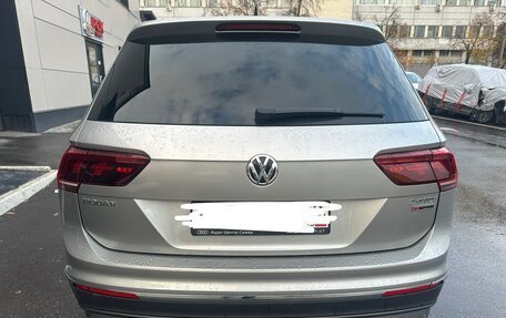 Volkswagen Tiguan II, 2017 год, 2 150 000 рублей, 2 фотография