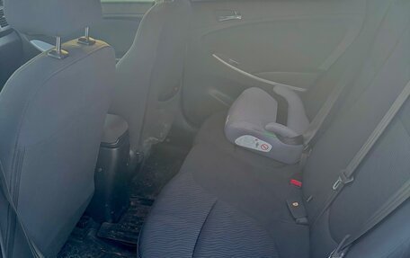 Hyundai Solaris II рестайлинг, 2011 год, 700 000 рублей, 5 фотография