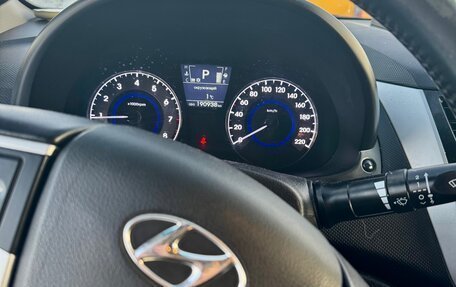 Hyundai Solaris II рестайлинг, 2011 год, 700 000 рублей, 10 фотография