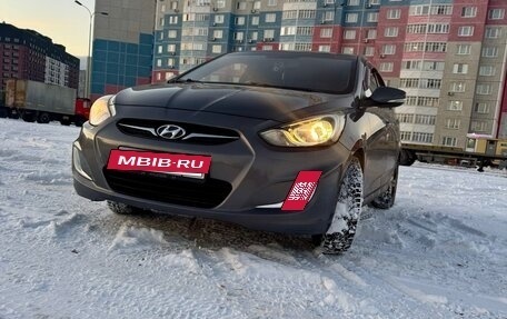 Hyundai Solaris II рестайлинг, 2011 год, 700 000 рублей, 8 фотография