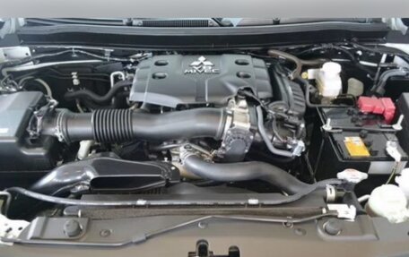 Mitsubishi Montero Sport, 2023 год, 5 150 000 рублей, 14 фотография