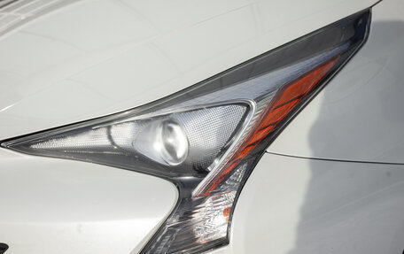 Toyota Prius IV XW50, 2017 год, 1 688 000 рублей, 4 фотография