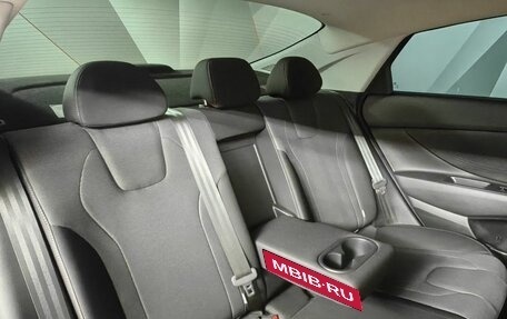 Hyundai Elantra, 2025 год, 2 399 000 рублей, 17 фотография