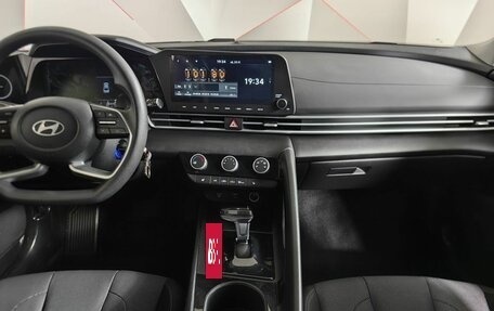 Hyundai Elantra, 2025 год, 2 399 000 рублей, 15 фотография