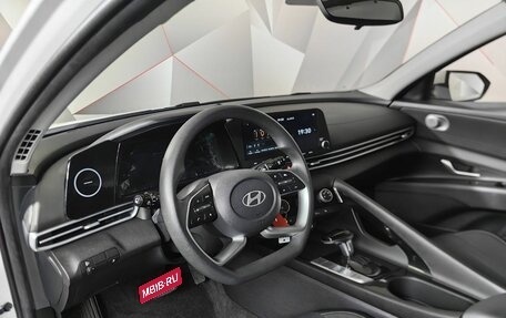 Hyundai Elantra, 2025 год, 2 399 000 рублей, 19 фотография