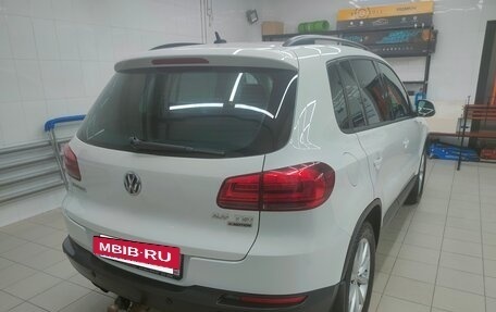 Volkswagen Tiguan I, 2015 год, 1 390 000 рублей, 4 фотография