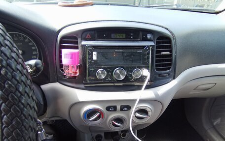 Hyundai Verna II, 2008 год, 460 000 рублей, 8 фотография