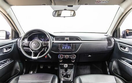 KIA Rio IV, 2017 год, 1 368 000 рублей, 13 фотография