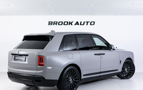 Rolls-Royce Cullinan, 2024 год, 61 990 000 рублей, 5 фотография