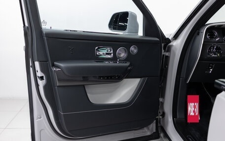 Rolls-Royce Cullinan, 2024 год, 61 990 000 рублей, 9 фотография