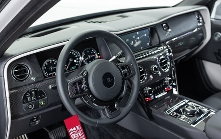 Rolls-Royce Cullinan, 2024 год, 61 990 000 рублей, 12 фотография