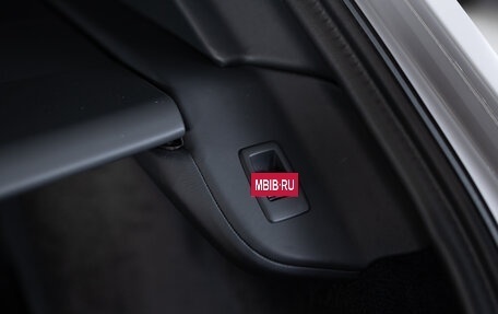 Rolls-Royce Cullinan, 2024 год, 61 990 000 рублей, 36 фотография