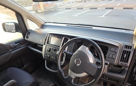 Nissan Serena III, 2010 год, 990 000 рублей, 10 фотография