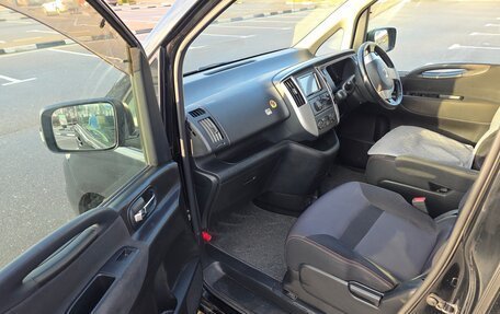 Nissan Serena III, 2010 год, 990 000 рублей, 15 фотография