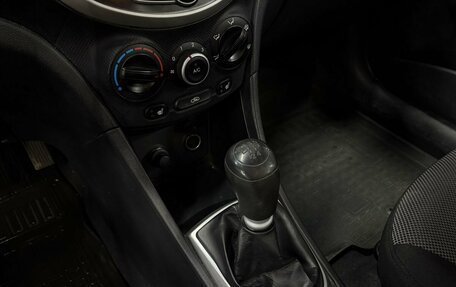 Hyundai Solaris II рестайлинг, 2011 год, 649 777 рублей, 14 фотография