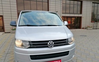 Volkswagen Caravelle T5, 2015 год, 2 500 000 рублей, 1 фотография