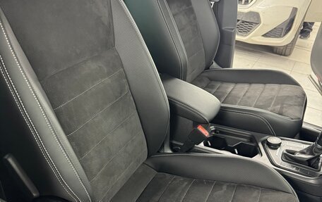 Volkswagen Tiguan II, 2018 год, 2 430 000 рублей, 3 фотография