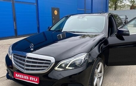 Mercedes-Benz E-Класс, 2015 год, 1 750 000 рублей, 3 фотография