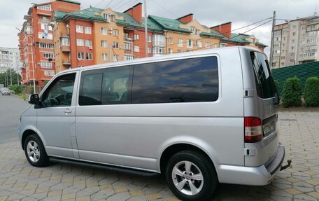 Volkswagen Caravelle T5, 2015 год, 2 500 000 рублей, 5 фотография