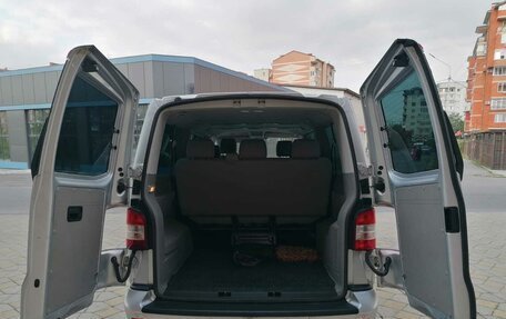 Volkswagen Caravelle T5, 2015 год, 2 500 000 рублей, 10 фотография