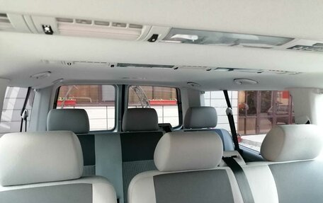 Volkswagen Caravelle T5, 2015 год, 2 500 000 рублей, 12 фотография