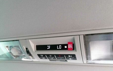 Volkswagen Caravelle T5, 2015 год, 2 500 000 рублей, 13 фотография