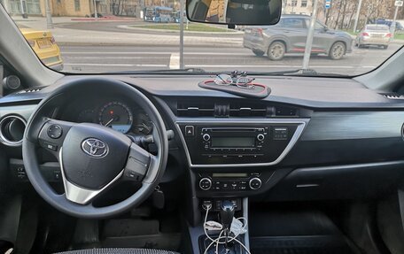 Toyota Auris II, 2014 год, 950 000 рублей, 10 фотография