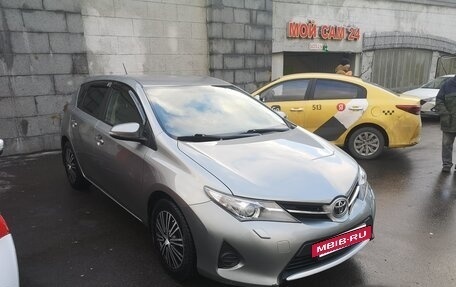 Toyota Auris II, 2014 год, 950 000 рублей, 2 фотография