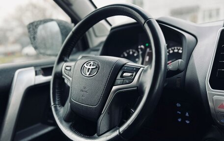 Toyota Land Cruiser Prado 150 рестайлинг 2, 2019 год, 4 909 000 рублей, 14 фотография