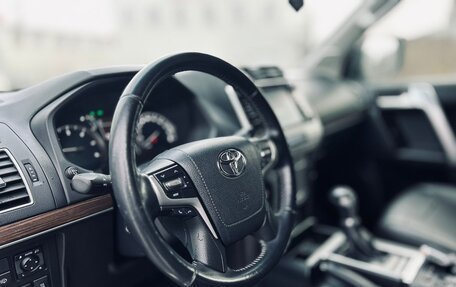 Toyota Land Cruiser Prado 150 рестайлинг 2, 2019 год, 4 909 000 рублей, 12 фотография