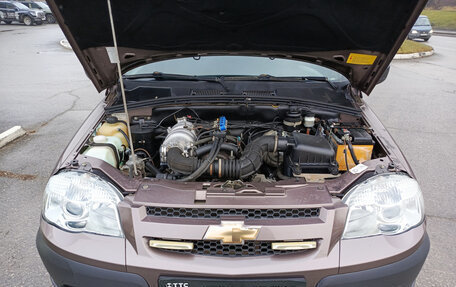 Chevrolet Niva I рестайлинг, 2017 год, 700 000 рублей, 13 фотография