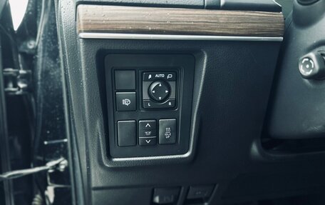 Toyota Land Cruiser Prado 150 рестайлинг 2, 2019 год, 4 909 000 рублей, 22 фотография