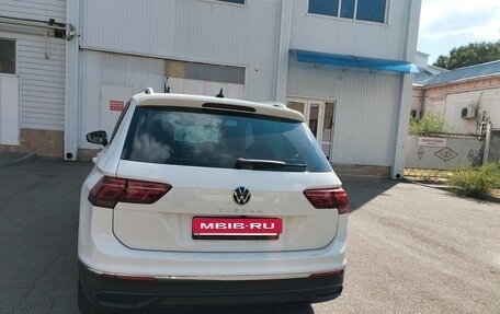 Volkswagen Tiguan II, 2021 год, 3 450 000 рублей, 2 фотография