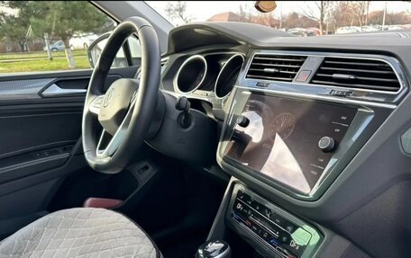 Volkswagen Tiguan II, 2021 год, 3 450 000 рублей, 10 фотография