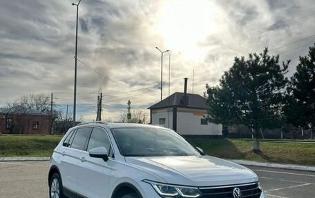 Volkswagen Tiguan II, 2021 год, 3 450 000 рублей, 16 фотография