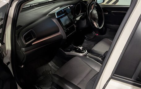 Honda Fit III, 2019 год, 1 200 000 рублей, 9 фотография