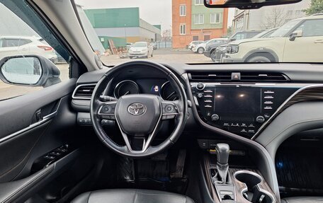 Toyota Camry, 2019 год, 2 799 000 рублей, 10 фотография