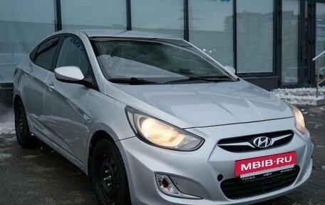 Hyundai Solaris II рестайлинг, 2011 год, 670 000 рублей, 7 фотография