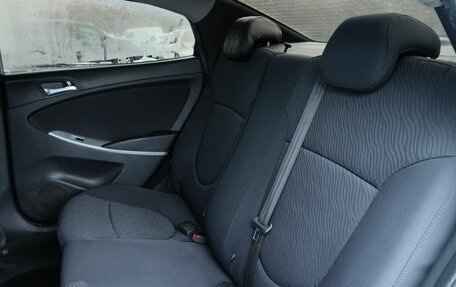 Hyundai Solaris II рестайлинг, 2011 год, 670 000 рублей, 19 фотография