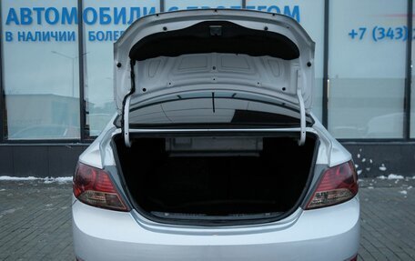 Hyundai Solaris II рестайлинг, 2011 год, 670 000 рублей, 20 фотография