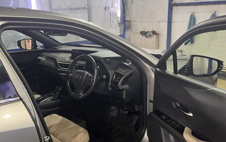 Lexus UX I, 2019 год, 3 040 000 рублей, 10 фотография