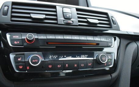 BMW 3 серия, 2015 год, 1 899 000 рублей, 15 фотография