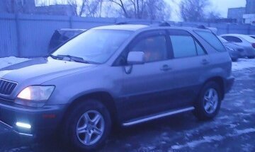 Lexus RX IV рестайлинг, 2002 год, 560 000 рублей, 3 фотография