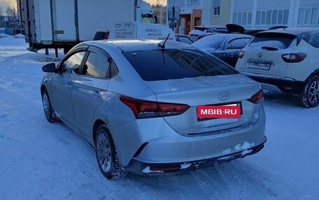 Hyundai Solaris II рестайлинг, 2021 год, 1 200 000 рублей, 5 фотография