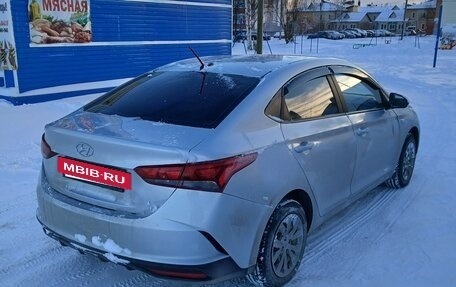 Hyundai Solaris II рестайлинг, 2021 год, 1 200 000 рублей, 4 фотография