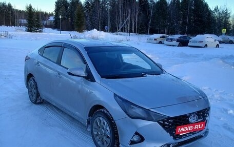 Hyundai Solaris II рестайлинг, 2021 год, 1 200 000 рублей, 3 фотография