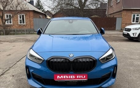 BMW 1 серия, 2019 год, 2 380 000 рублей, 3 фотография