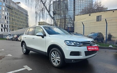 Volkswagen Touareg III, 2010 год, 1 399 000 рублей, 2 фотография